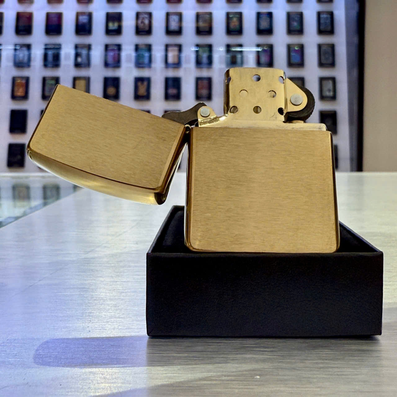 Zippo Armor 168 Brushed Brass - Hình ảnh 4