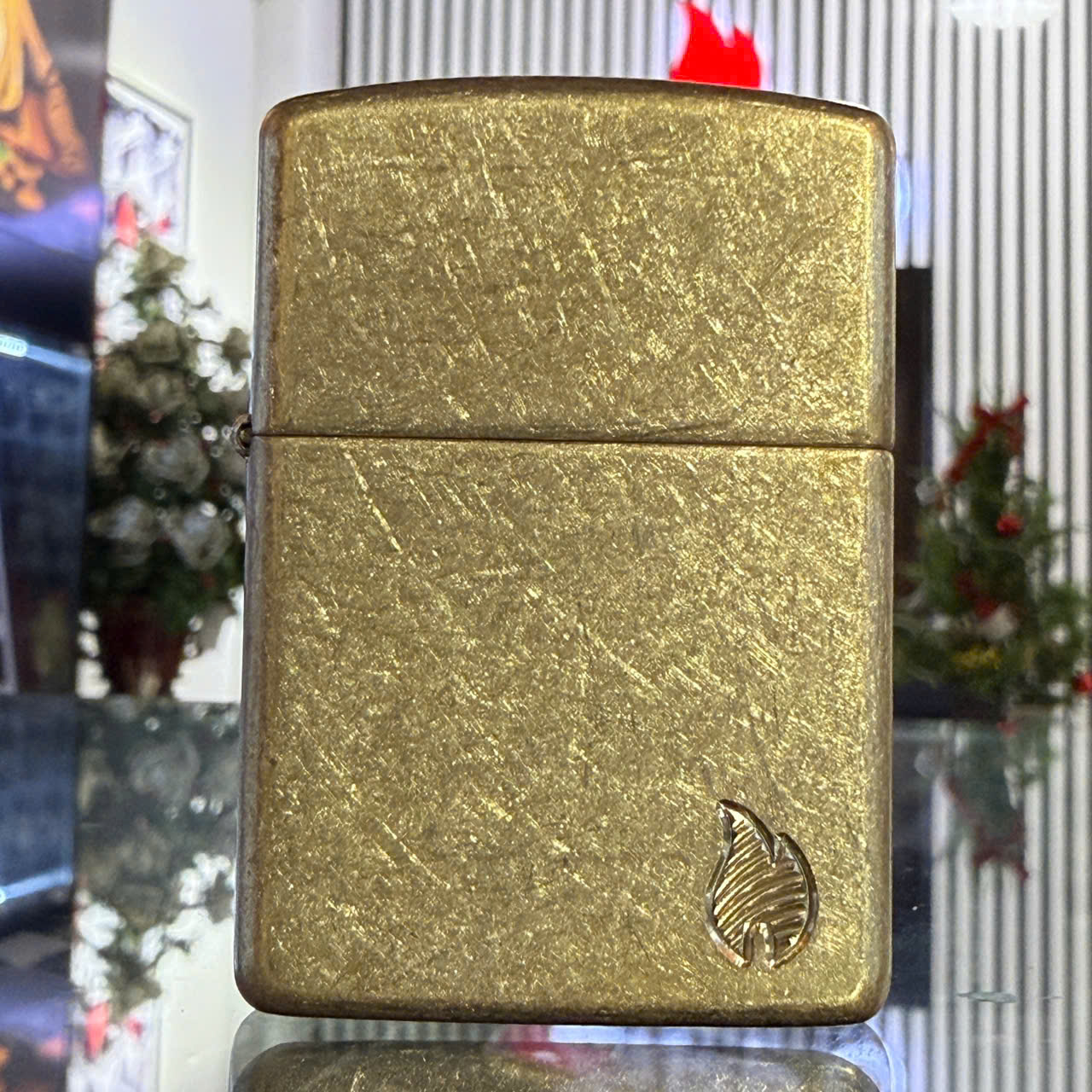 Zippo 46398 Armor Tumbled Brass Flame Design - Hình ảnh 2