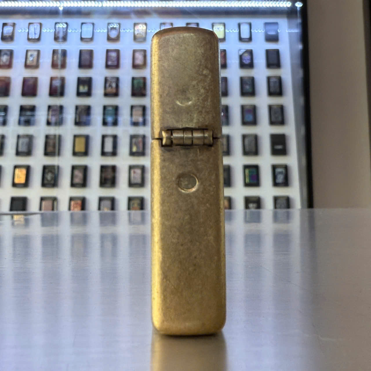 Zippo 46398 Armor Tumbled Brass Flame Design - Hình ảnh 5
