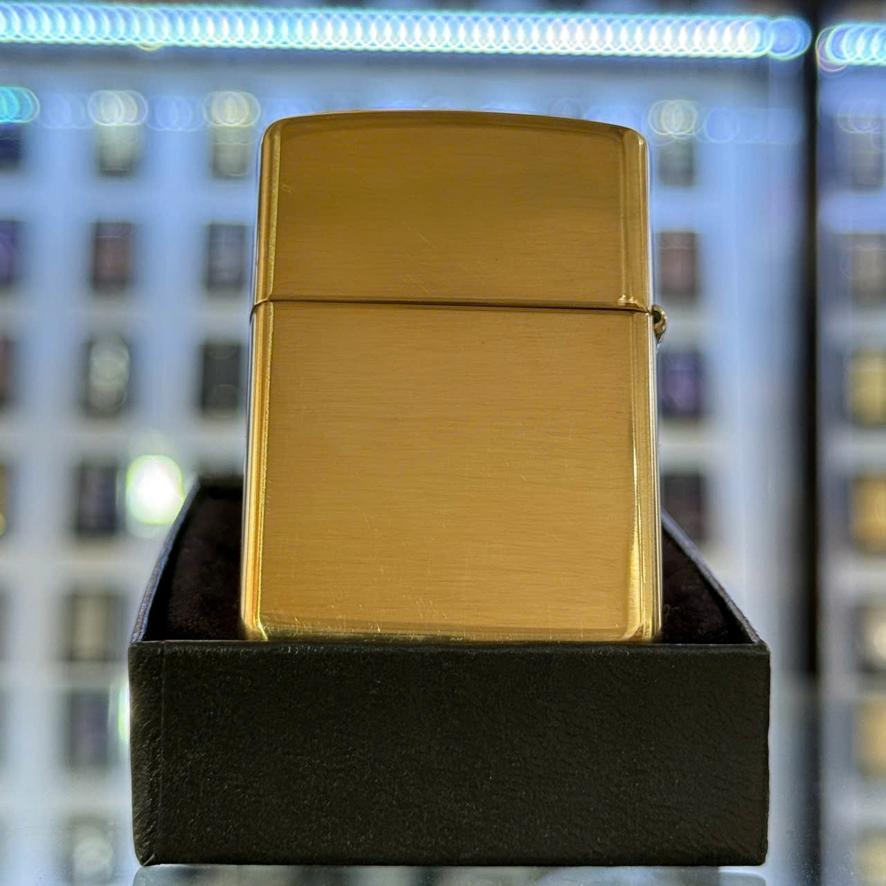 Zippo 46397 Armor High Polish Brass Flame Design - Hình ảnh 3