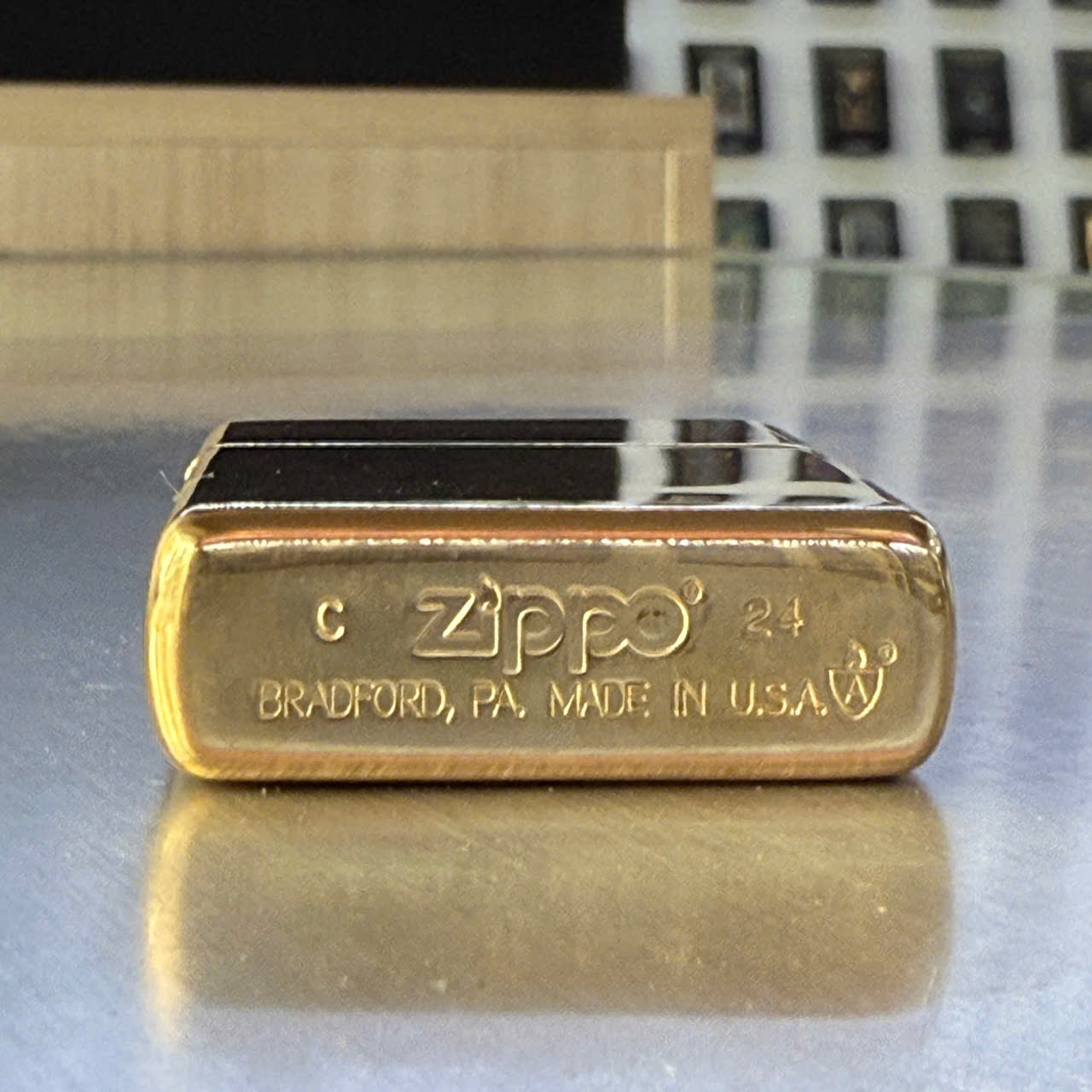 Zippo 46397 Armor High Polish Brass Flame Design - Hình ảnh 6